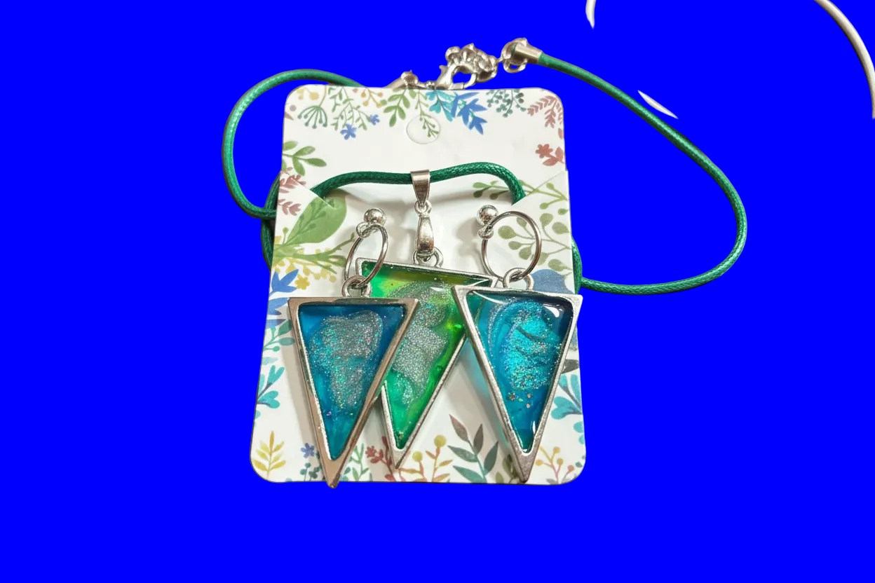 Multi collor resin triangle pizza shaped necklce set