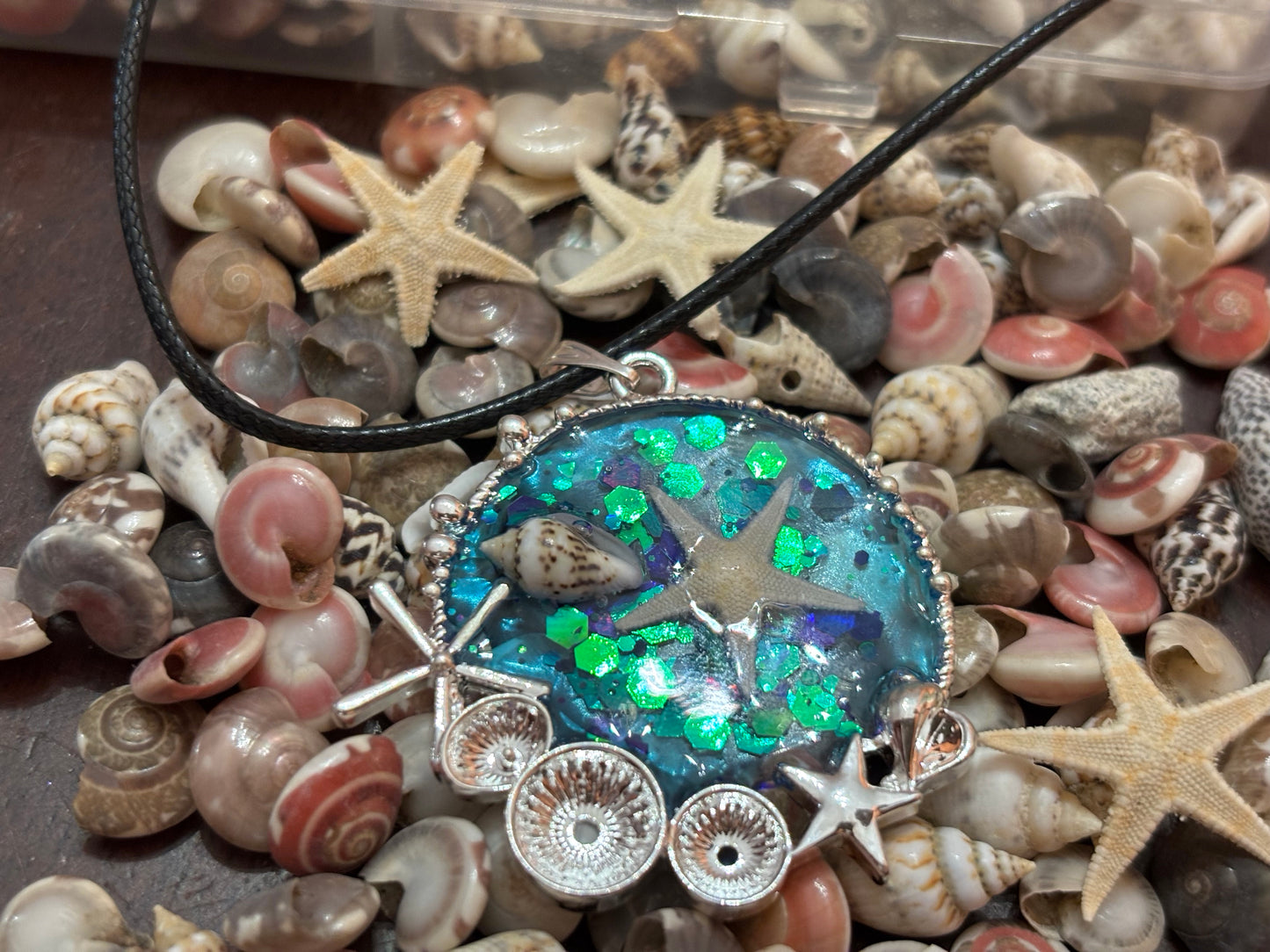 Sea shell pendant