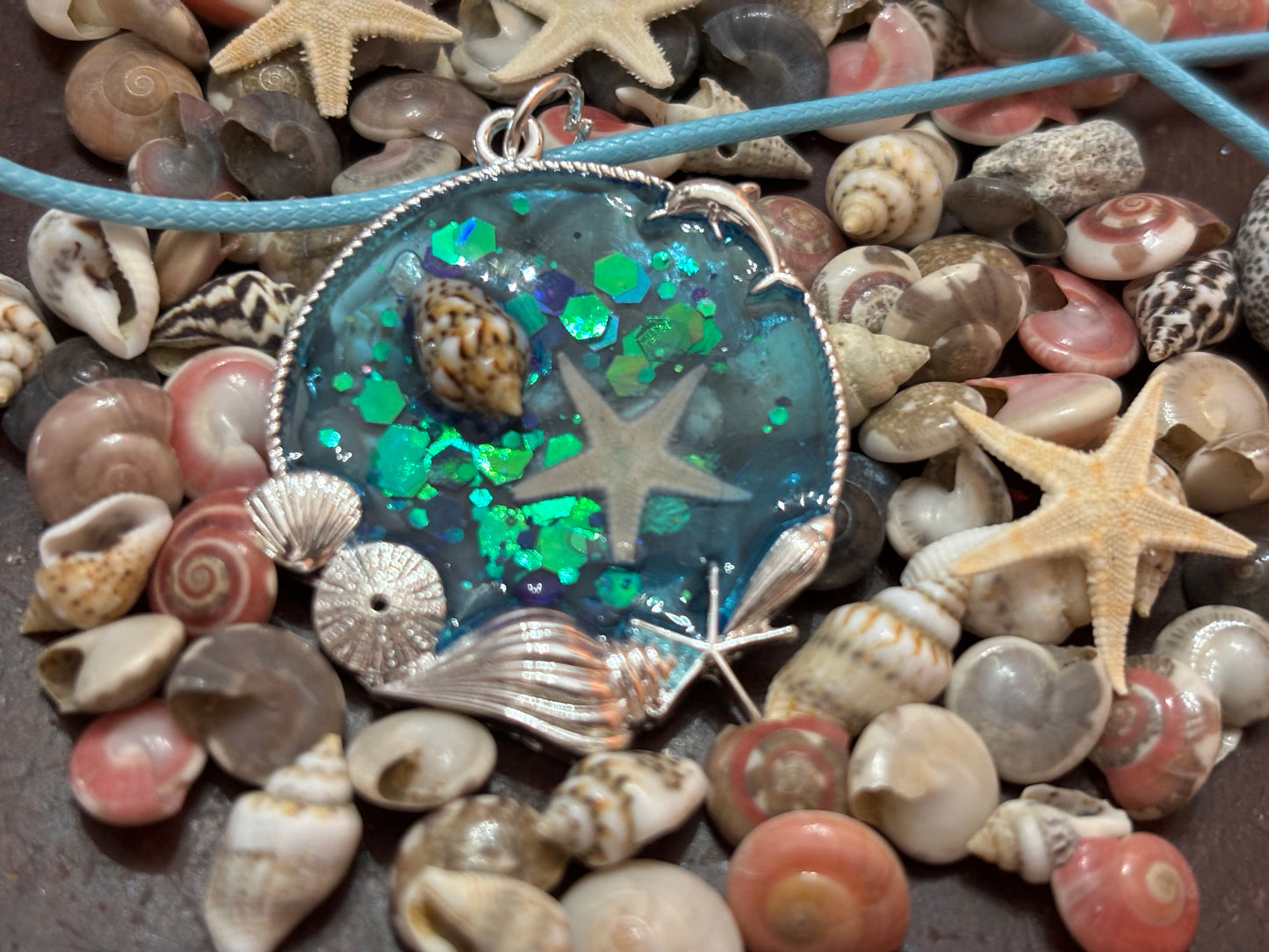Sea pendant resin