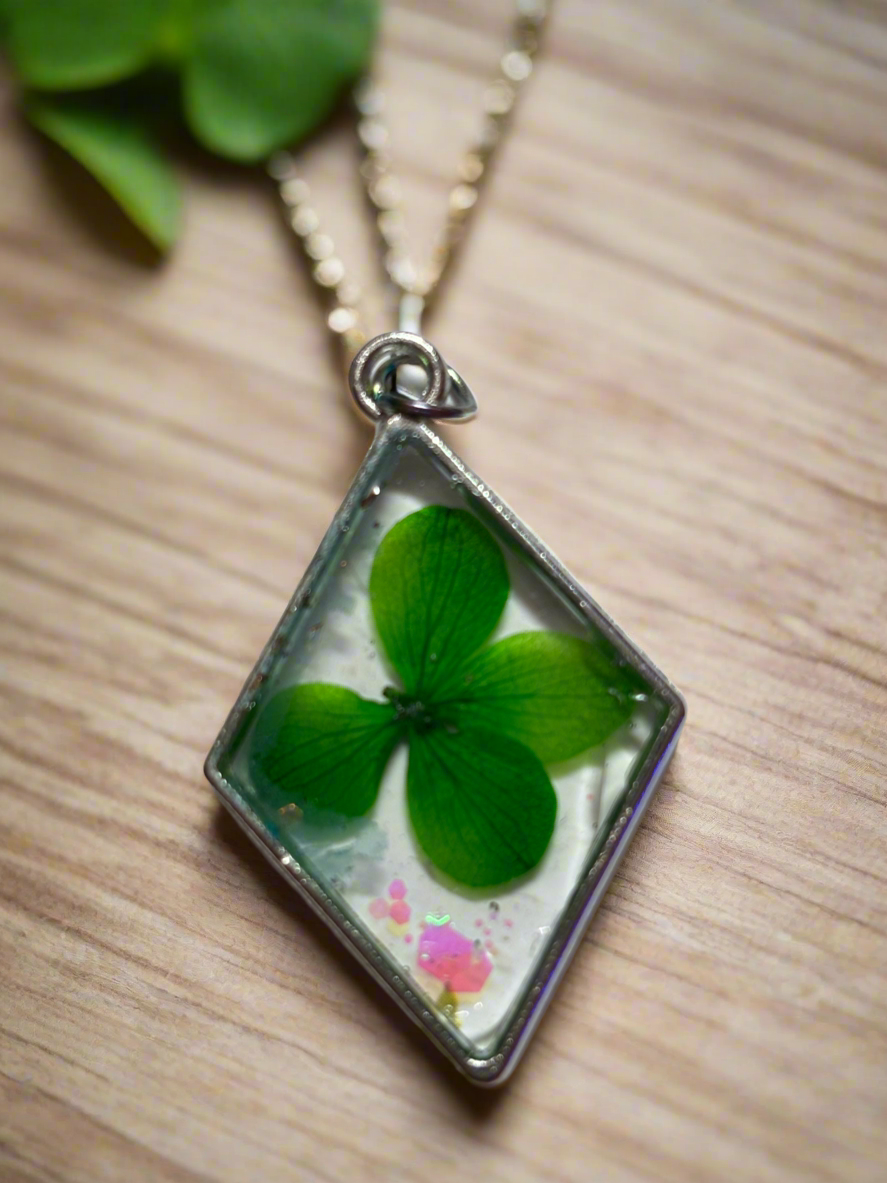 Four leaf clover necklace
