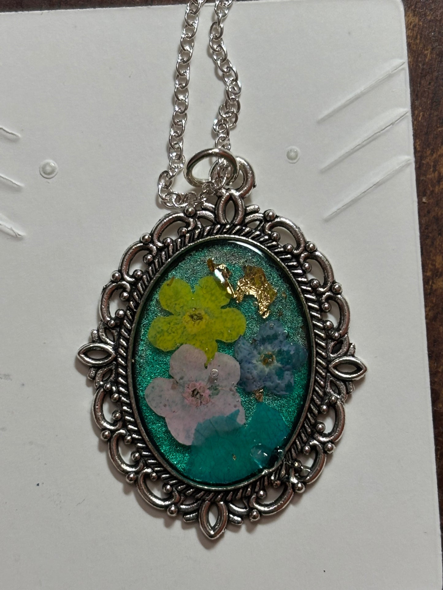 Wedding gift resin necklace